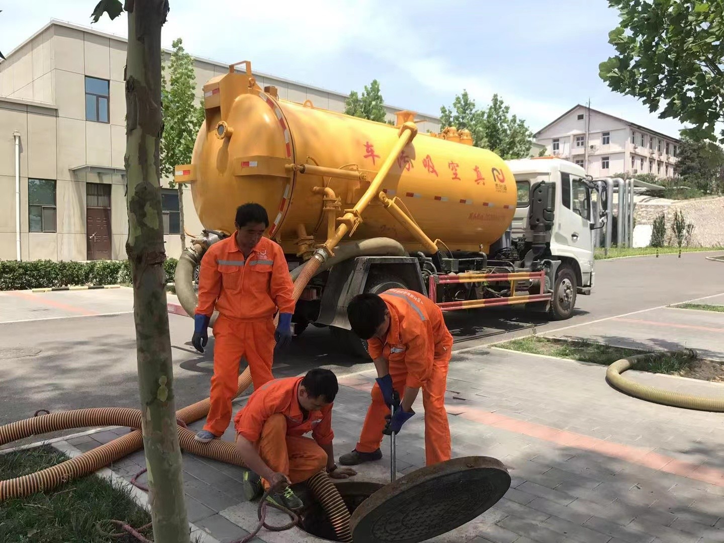 沾化化粪池清理与5-8吨吸粪车施工效率分析